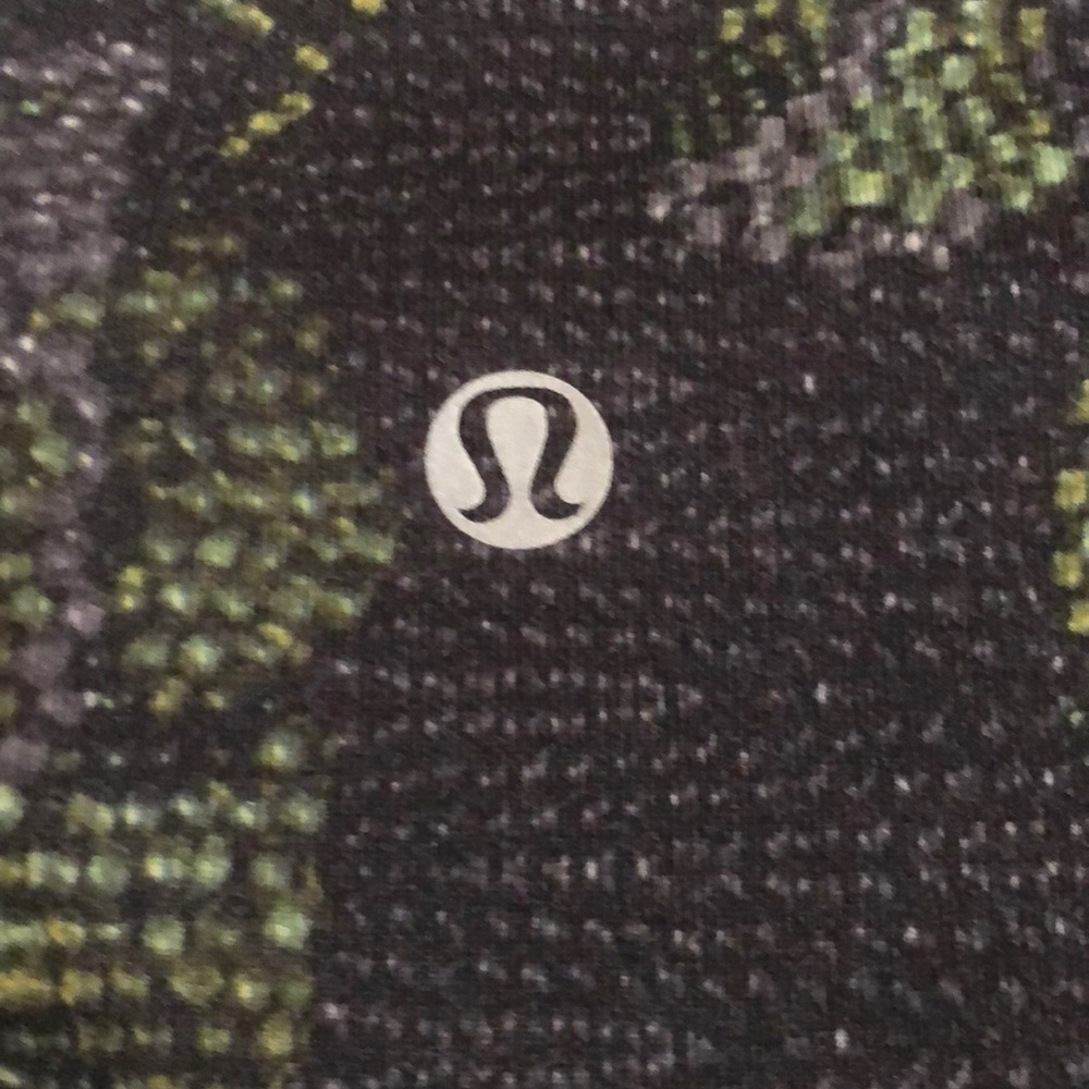 Lululemon pixelated print leggings - Picture 4 of 4